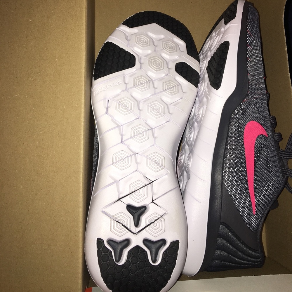 🔥NIKE Flex Supreme TR 5 Wide Training Shoe NWT - Picture 8 of 9